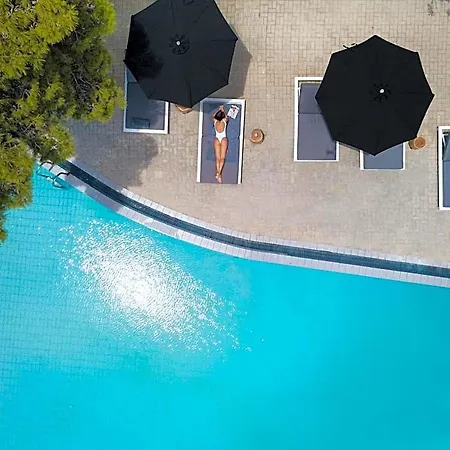 Akra Morea & Residences Hotel 2*