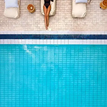 Akra Morea & Residences 2*