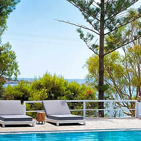 Akra Morea & Residences Hotel