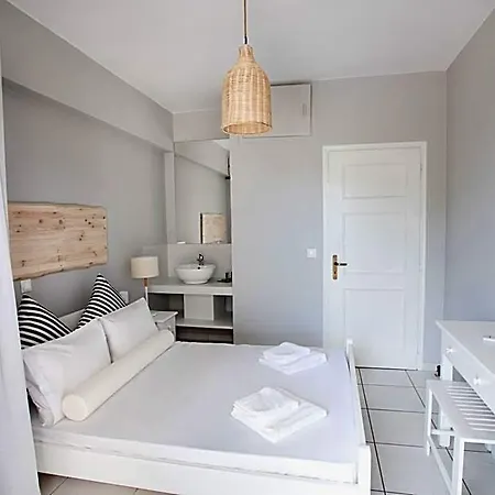 Akra Morea & Residences